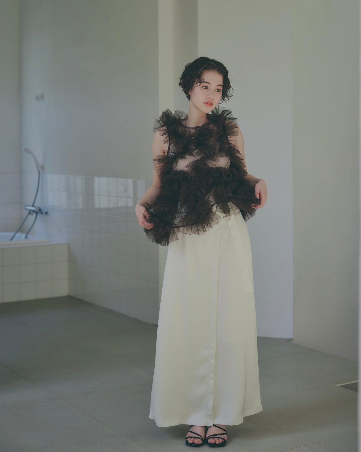 予約商品 8月下旬～】asymmetry tulle tops – NOTRE émor